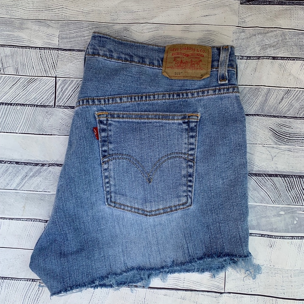 ❌SOLD Vintage Levi’s 515 cutoff distressed shorts - Picture 2 of 5
